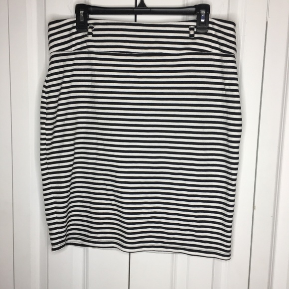 Ashley Stewart Dresses & Skirts - Ashley Stewart NWOT Skirt 1X Plus Black white